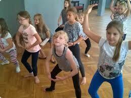 LATO 2026 - OBÓZ TANECZNY DLA DZIECI NAD MORZEM 8-13 LAT