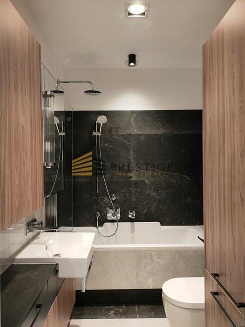 Piękne mieszkanie w samym Centrum, Złota 75a