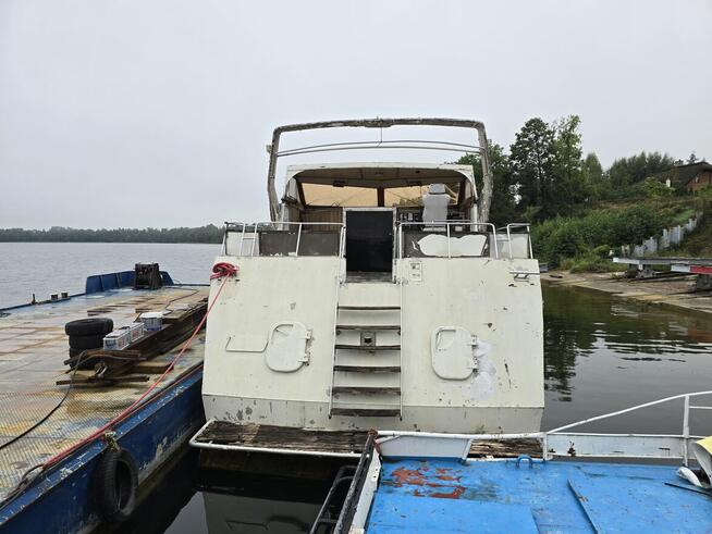 Na sprzedaż houseboat do remontu