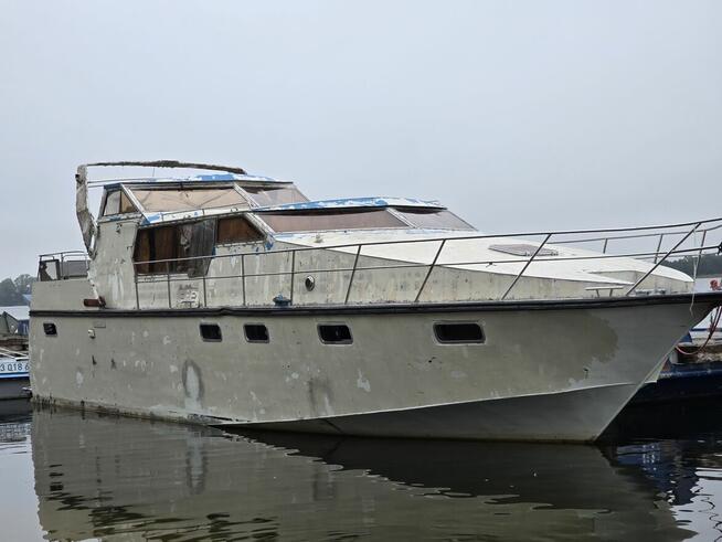 Na sprzedaż houseboat do remontu