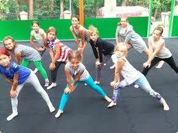 LATO 2026 - OBÓZ TANECZNY DLA DZIECI NAD MORZEM 8-13 LAT