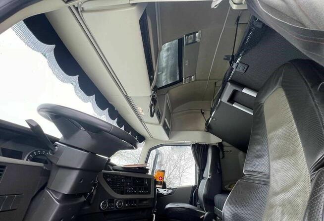 Ciągnik siodłowy Volvo FH 13 2016r 3 osie, pneumatyczne