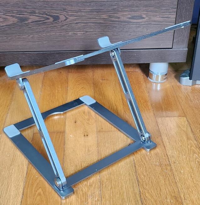 Metalowa podstawka pod laptopa tablet
