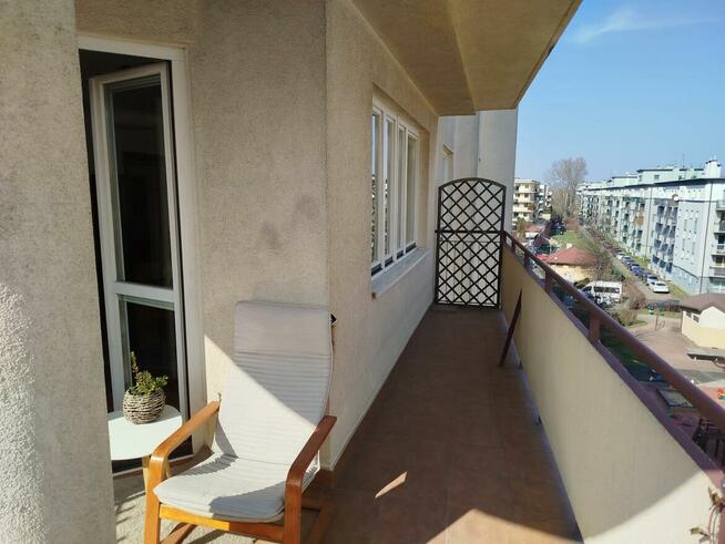 Przestronne, 2-pokojowe mieszkanie z balkonem i garażem - C