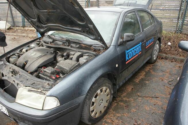 Skoda Octavia, rok prod. 2004, nr rej. KR655CJ