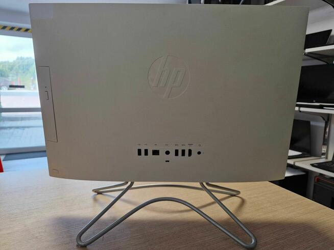 Komputer HP 200 G3 AIO i5-8250U 8GB 120SSD UHD 620