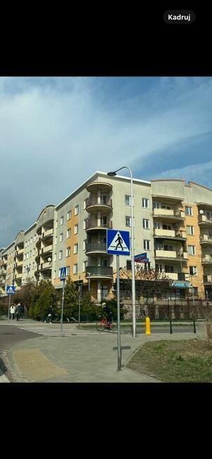 Przestronne, 2-pokojowe mieszkanie z balkonem i garażem - C