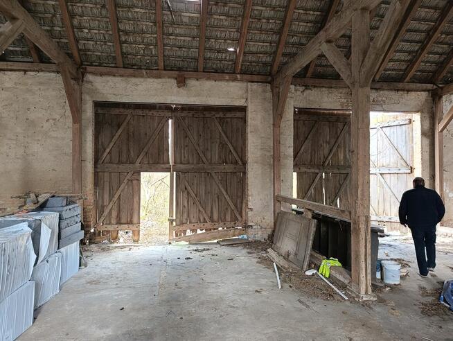 Sprzedam stodołę do rozbiórki