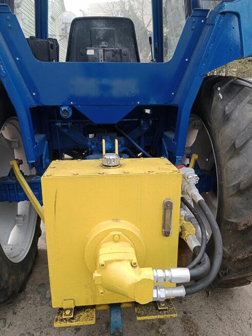 Ciągnik Ford 4600 zamiatarka komunalny