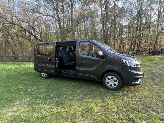 Przewozy pracownicze Poznań przewozy na lotniska przewózosób