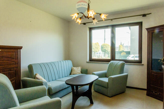 Nowy dom z otwartą przestrzenią nad salonem