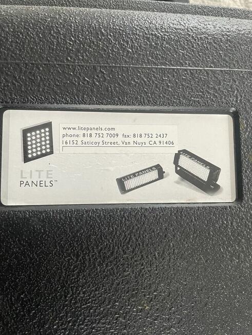 Lampy błyskowe z akcesoriami