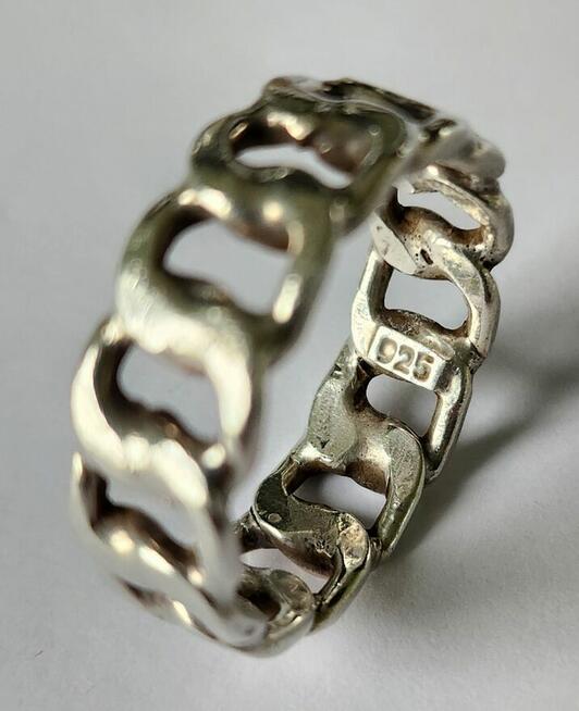 Srebrny pierścionek obrączka pancerka