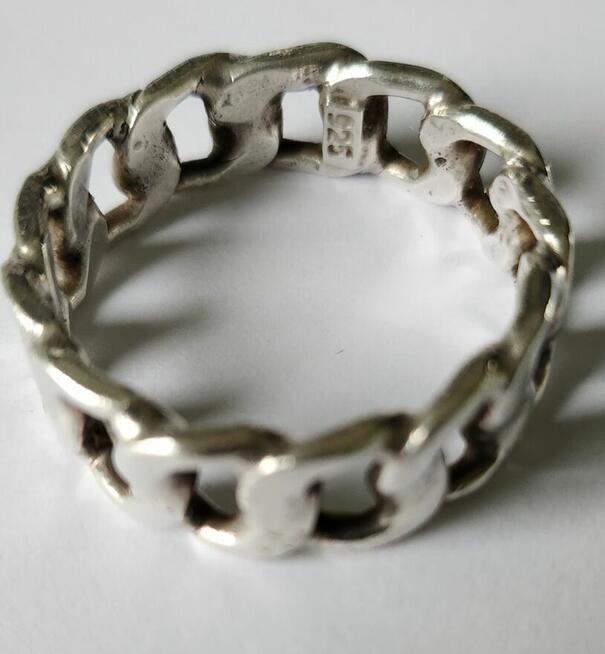 Srebrny pierścionek obrączka pancerka