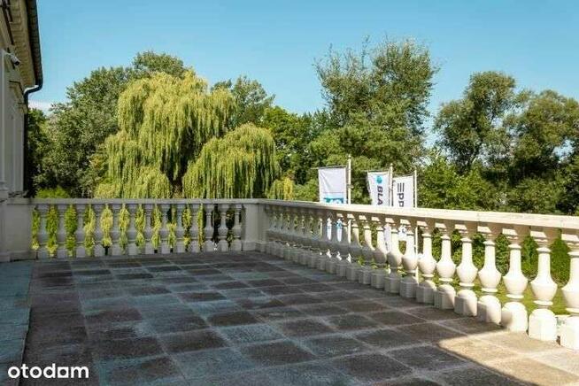 Pałac Z Prywatnym Parkiem! 25ha Działki