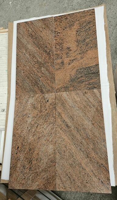 Płytki granitowe MULTICOLOR RED 61x30,5x1 poler