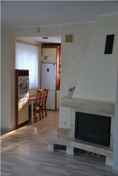 Dwa budynki mieszkalne na działce o pow. 1000 m2.