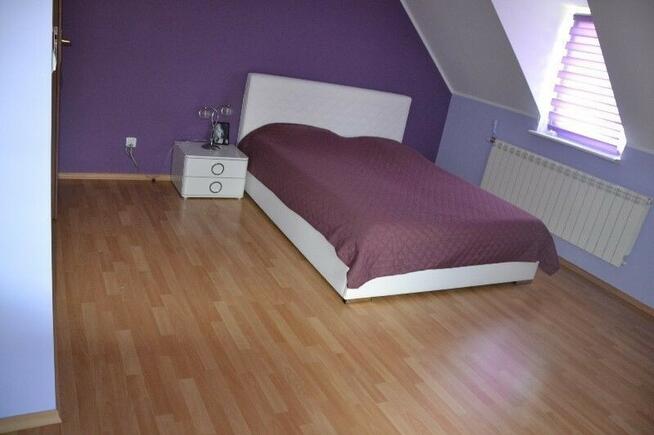 Dwa budynki mieszkalne na działce o pow. 1000 m2.