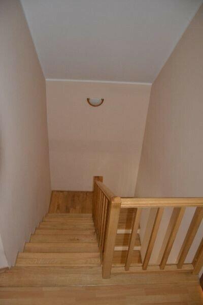 Dwa budynki mieszkalne na działce o pow. 1000 m2.