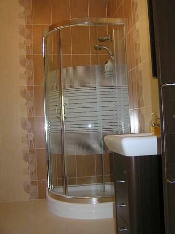 Dwa budynki mieszkalne na działce o pow. 1000 m2.