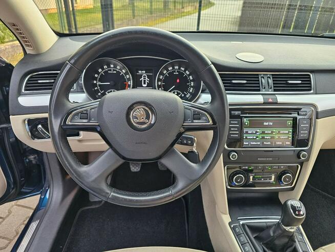 Škoda Superb LIFT/4x4/po serwisie/beżowe skóry/xenon/grz.fotele/parktronic 360