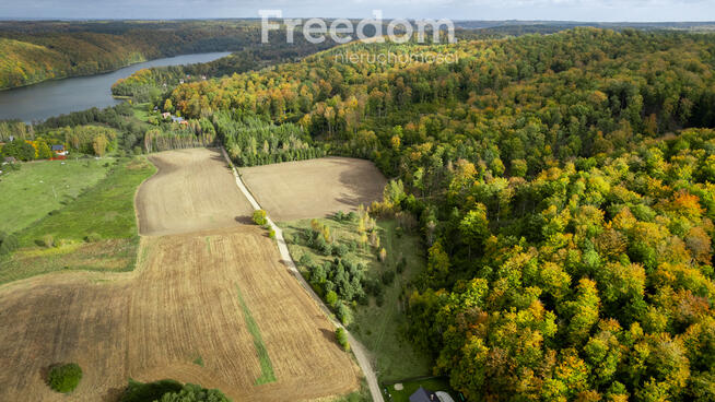 Działka budowlana przy lesie - dwa jeziora !!!