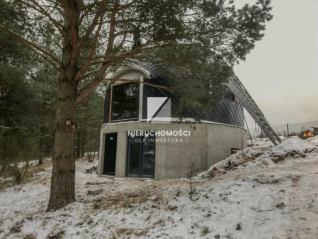 Działka Budowlana 4000 m2 z Rozpoczętą Budową Domu