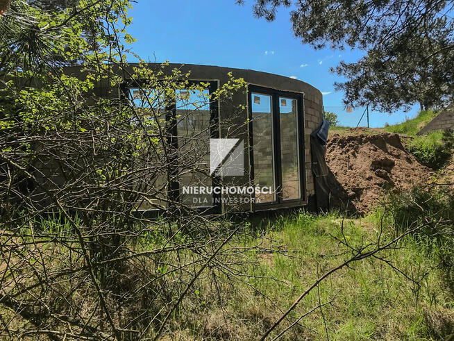 Działka Budowlana 4000 m2 z Rozpoczętą Budową Domu