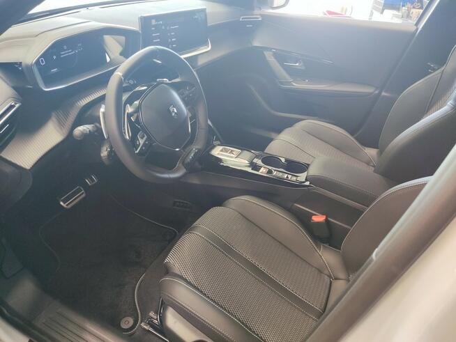 Peugeot 2008 GT Hybrid 145 KM Automat