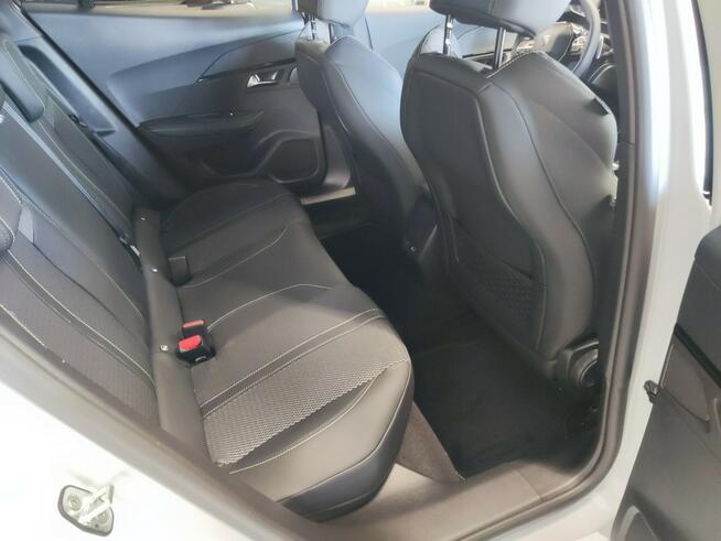 Peugeot 2008 GT Hybrid 145 KM Automat