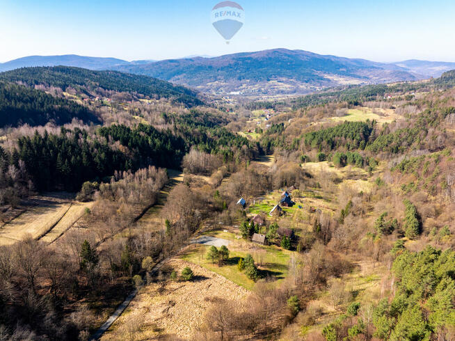 DZIAŁKA Z POZWOLENIEM NA BUDOWĘ DOMKU W STRÓŻY.