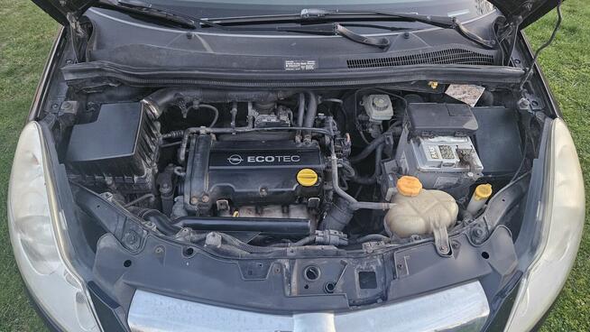 Sprzedam Opla Corsę D 2009 1.2