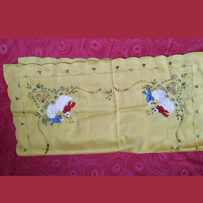 Obrus. Serweta. Bieżnik.