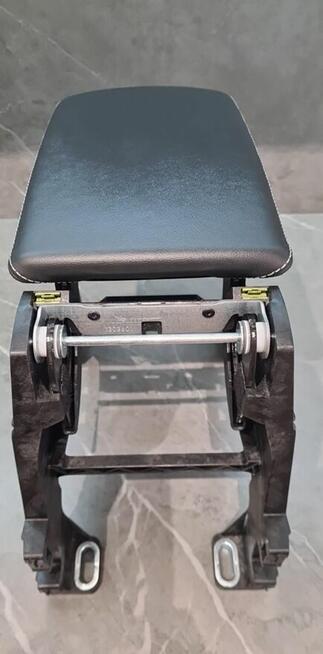 Podłokietnik skórzany Audi A4 B9 Quattro S-line Biała Nić