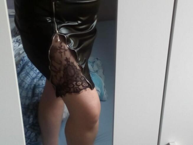 Spódnica lateksowa z koronką, XL