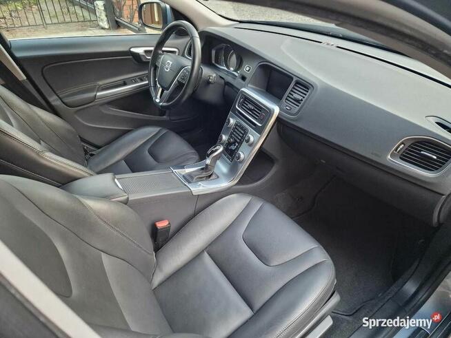 VOLVO V60 T4 SUMMUM |2.0 Benzyna|190KM|Zadbany|Świetny stan