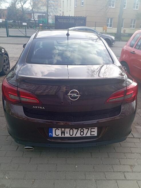 Opel Astra gaz fabryczny Salon Polska