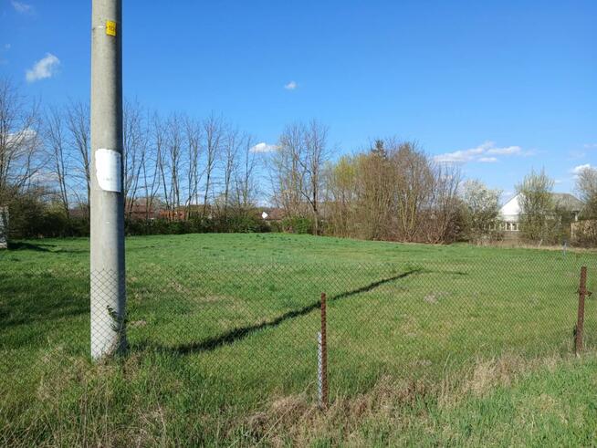 Uzbrojona działka budowlana Brzegi, gm. Sobków, k. Kielc