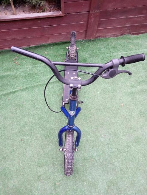 Niebieska hulajnoga Dynora, pompowane koła 12 cali