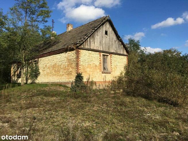 Działka siedliskowa z budynkami w Młyniskach