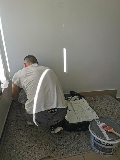 Malarz szpachlarz z wieloletnim doświadczeniem szuka pracy