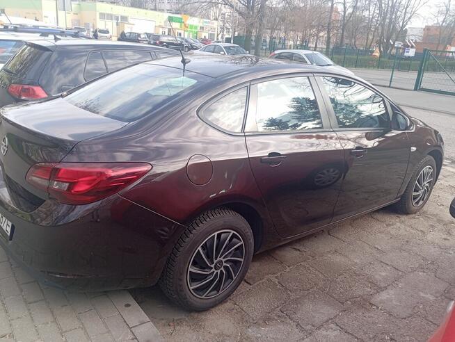 Opel Astra gaz fabryczny Salon Polska