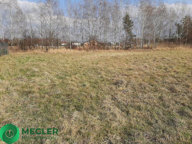 Działka wśród nowej zabudowy