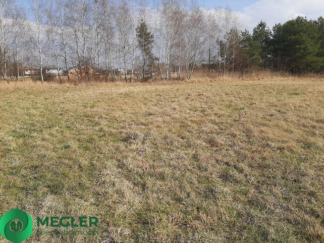 Działka wśród nowej zabudowy