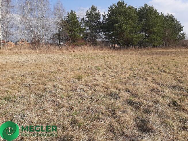 Działka wśród nowej zabudowy