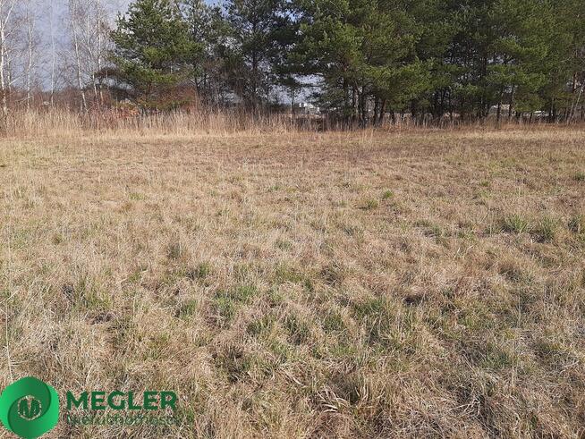 Działka wśród nowej zabudowy