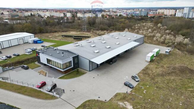 Nowoczesny obiekt magazynowo-biurowy.