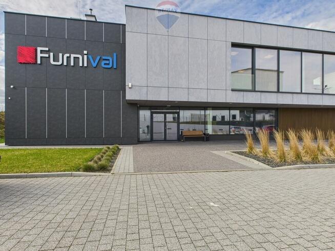 Nowoczesny obiekt magazynowo-biurowy.