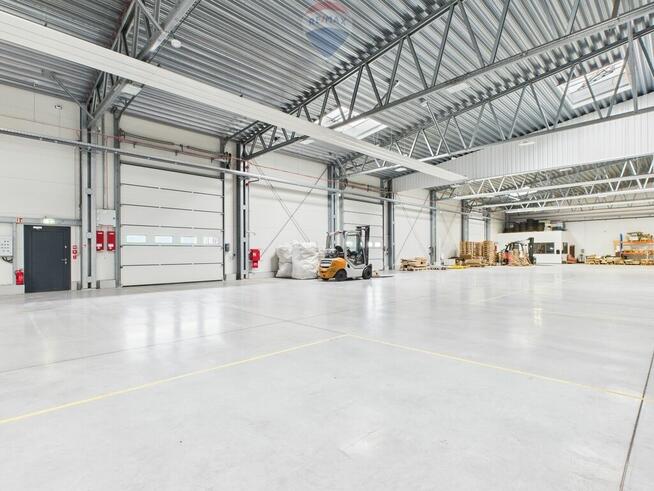 Nowoczesny obiekt magazynowo-biurowy.