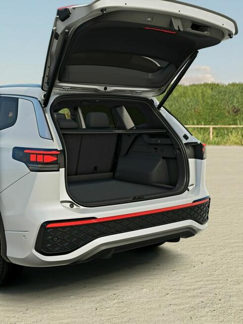 R-Line Plus 1.5 TSI eHybrid 177 KM DSG, Nowy Model! Volkswagen TAYRON!